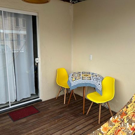 בומבינאס Suite Rua Pescada Amarela מראה חיצוני תמונה