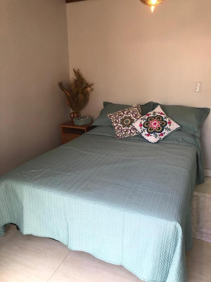 בומבינאס Suite Rua Pescada Amarela מראה חיצוני תמונה